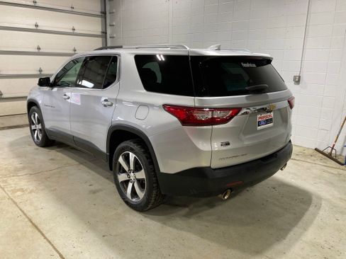 Used 2018 Chevrolet Traverse LT image 16