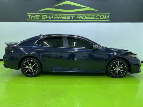 Used 2021 Toyota Camry SE FWD image 11