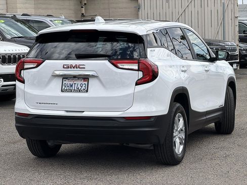 Used 2023 GMC Terrain SLE FWD image 5