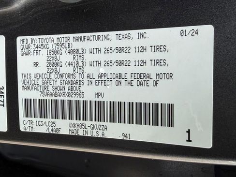 Used 2024 Toyota Sequoia Capstone AWD/4WD image 36