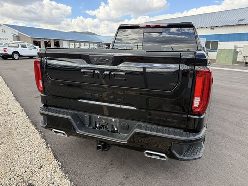 Used 2023 GMC Sierra 1500 Denali Ultimate AWD/4WD image 6