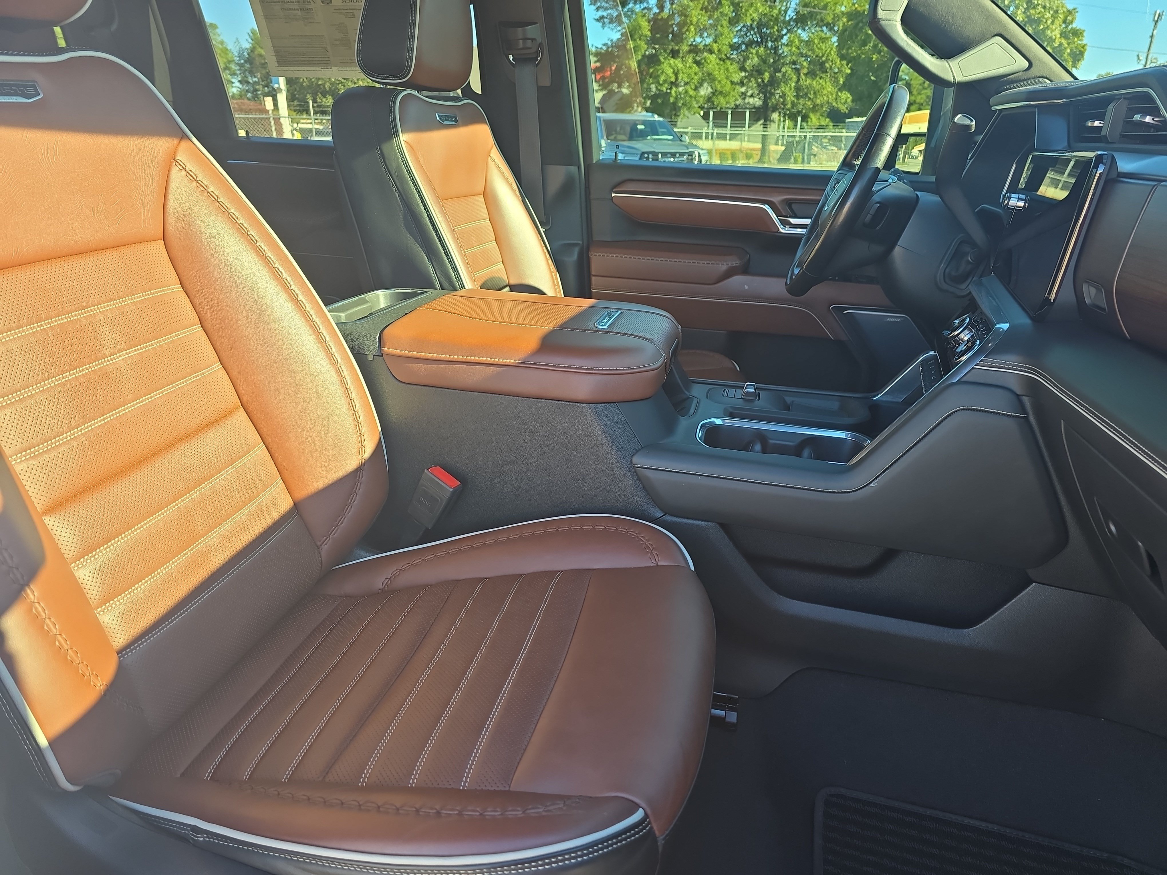 Used 2024 GMC Sierra 2500 Denali Ultimate AWD/4WD image 10