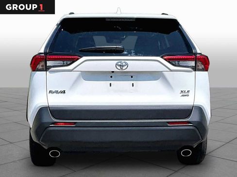 Used 2025 Toyota RAV4 XLE AWD/4WD image 5