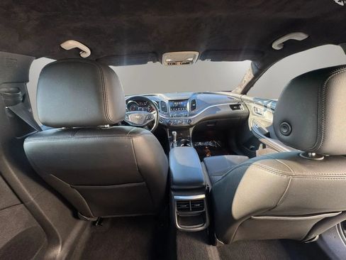 Used 2018 Chevrolet Impala LT FWD image 15