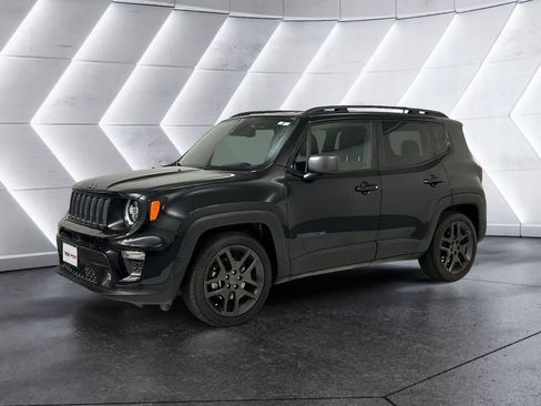 Used 2021 Jeep Renegade Latitude FWD image 3