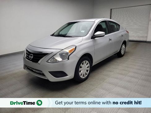 Used 2018 Nissan Versa SV FWD image 1