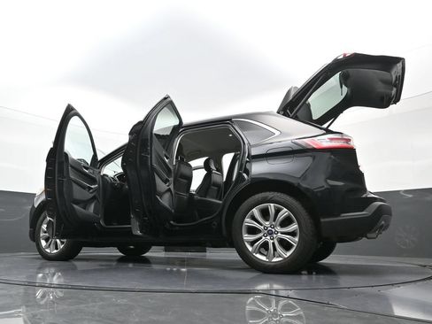 Used 2019 Ford Edge Titanium w/ Cold Weather Package AWD/4WD image 40