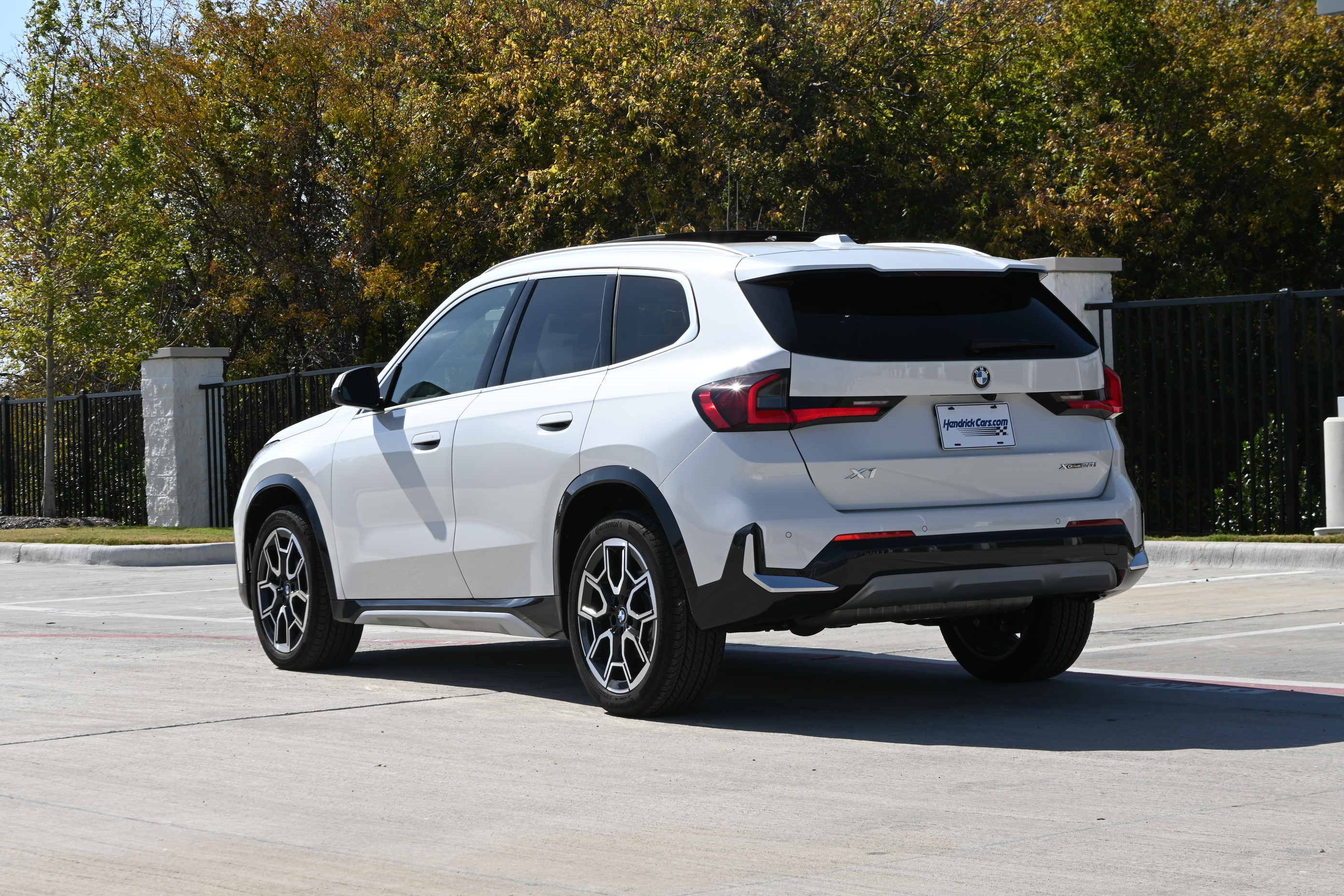 Used 2026 BMW X1 xDrive28i AWD/4WD image 7