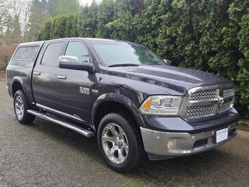 Used 2015 RAM 1500 Laramie w/ Convenience Group AWD/4WD image 10