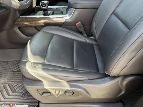 Used 2025 Chevrolet Silverado 1500 LT Trail Boss w/ Convenience Package II image 19