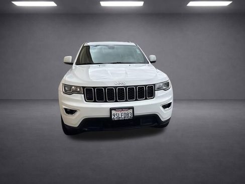 Used 2018 Jeep Grand Cherokee Laredo RWD image 10