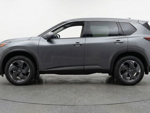 Used 2025 Nissan Rogue SV AWD/4WD image 5