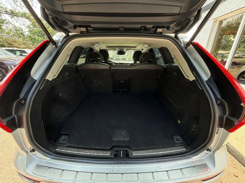 Used 2019 Volvo XC60 T5 Inscription w/ Protection Package Premier FWD image 13
