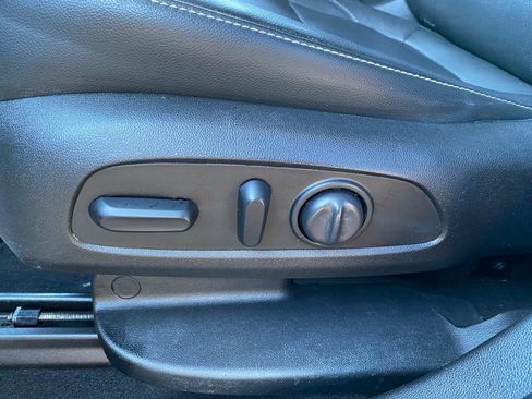 Used 2020 GMC Acadia SLT image 26