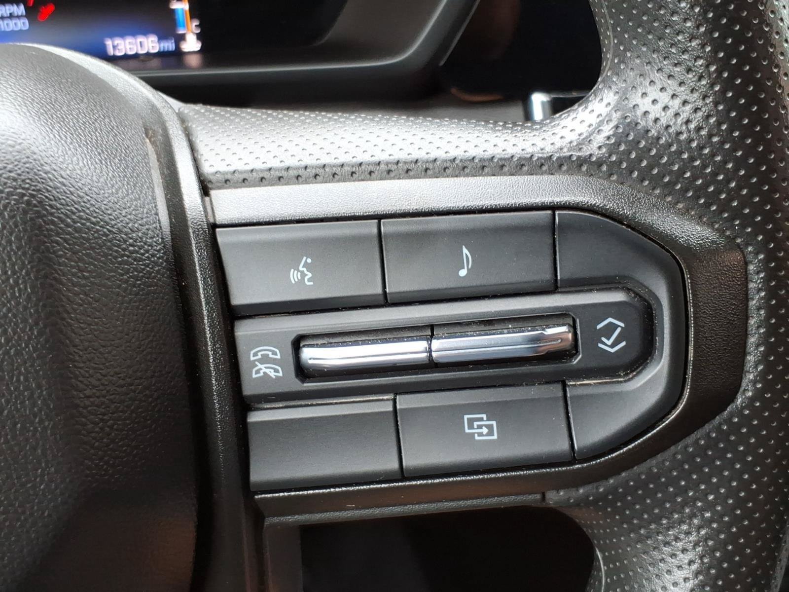 Used 2023 Chevrolet Colorado Trail Boss w/ Safety Package AWD/4WD image 18