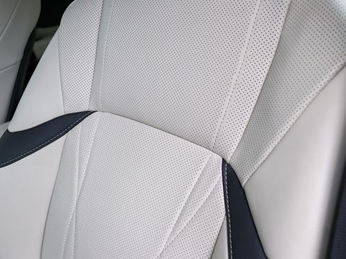 Used 2024 Lexus ES 300h w/ Luxury Package FWD image 28