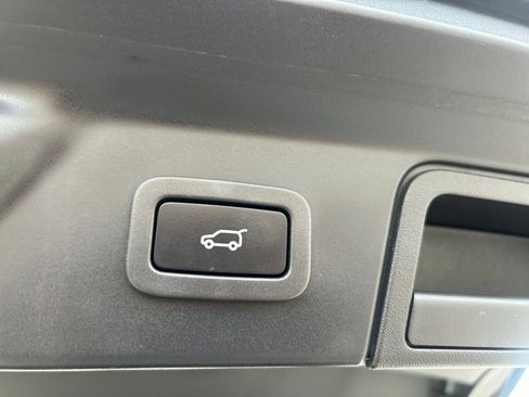 Used 2020 Land Rover Range Rover Velar R-Dynamic S AWD/4WD image 12
