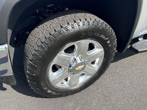 Used 2023 Chevrolet Silverado 2500 LTZ w/ LTZ Plus Package AWD/4WD image 35