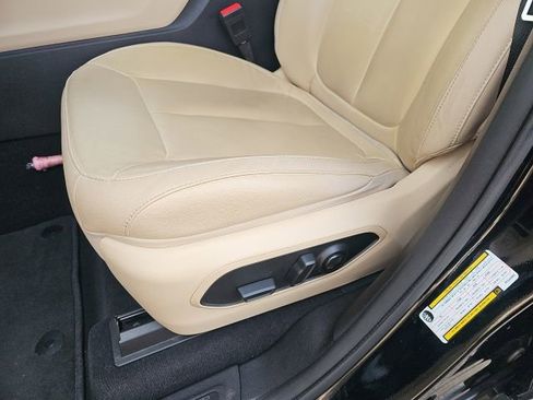 Used 2023 Jeep Grand Cherokee Limited image 18