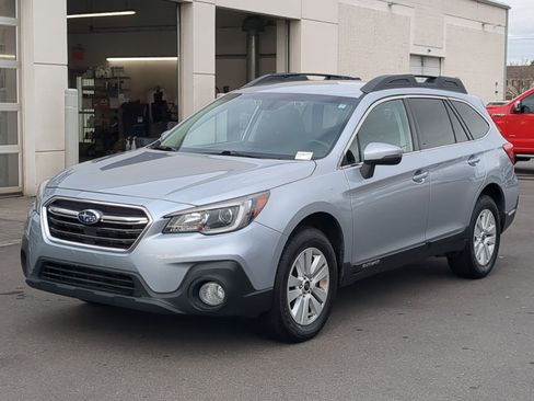 Used 2019 Subaru Outback 2.5i Premium image 10