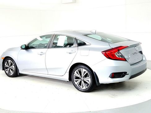 Used 2016 Honda Civic EX-T image 4