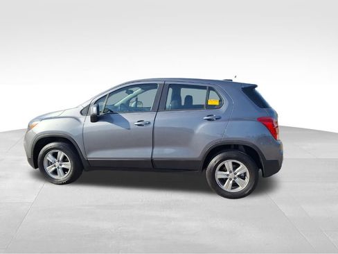 Used 2020 Chevrolet Trax LS image 11