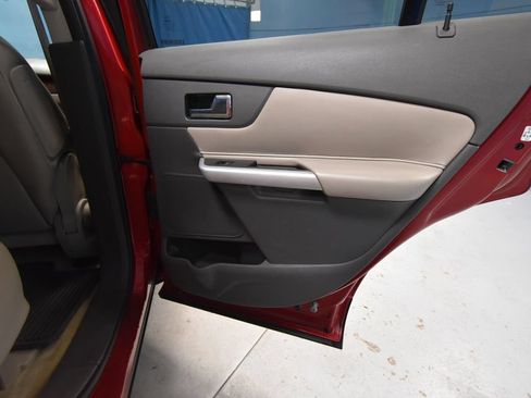 Used 2011 Ford Edge Limited FWD image 28