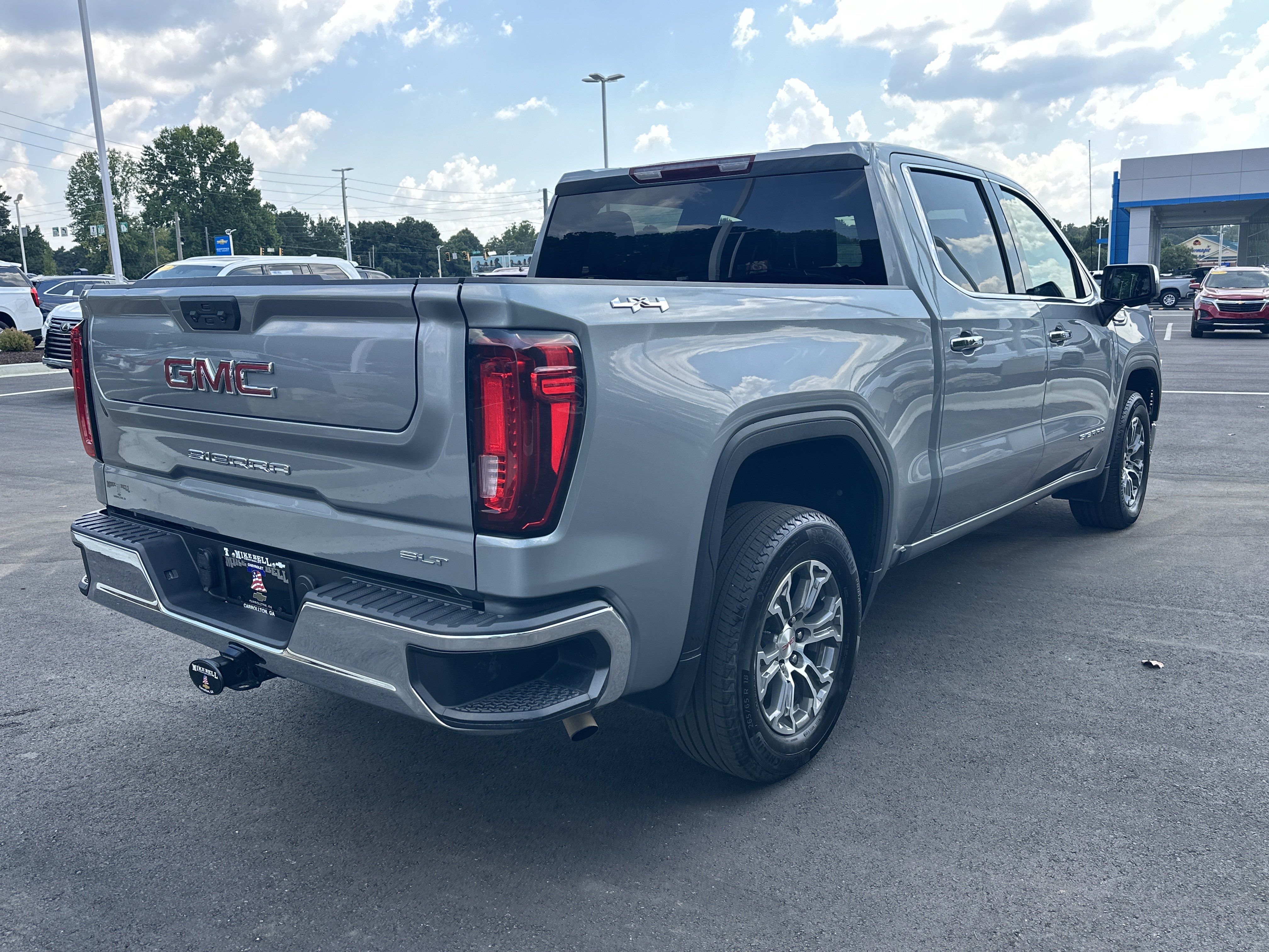 Used 2025 GMC Sierra 1500 SLT AWD/4WD image 8