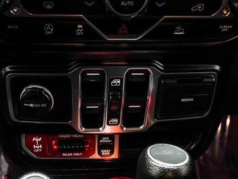 Used 2020 Jeep Gladiator Rubicon w/ Trailer Tow Package image 21