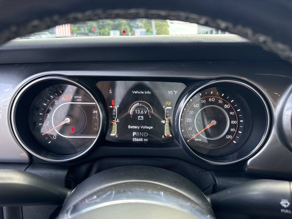 Used 2021 Jeep Wrangler Unlimited Sahara AWD/4WD image 19