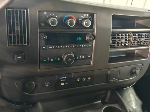 Used 2021 Chevrolet Express 2500 image 5