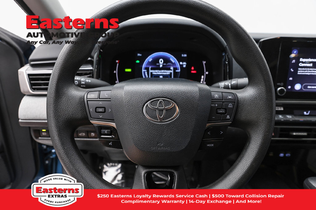 Used 2025 Toyota Camry LE FWD image 11