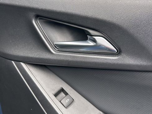 Used 2025 Chevrolet Equinox LT w/ Convenience Package II image 62