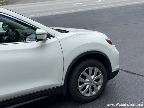 Used 2017 Nissan Rogue S w/ S Appearance Package AWD/4WD image 33