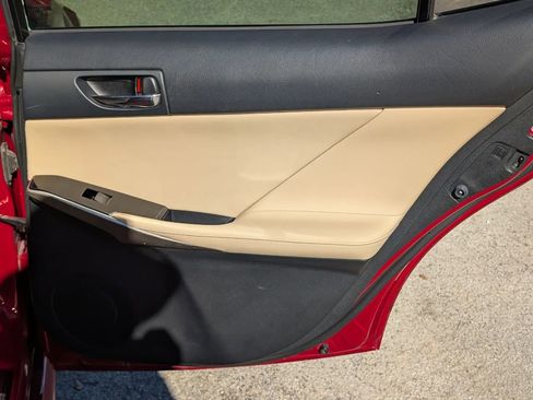 Used 2015 Lexus IS 250 image 32