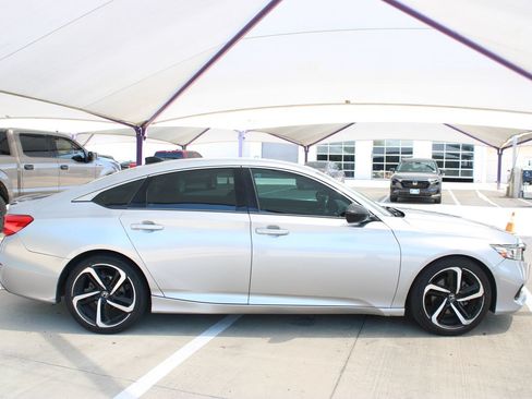 Used 2021 Honda Accord Sport image 7