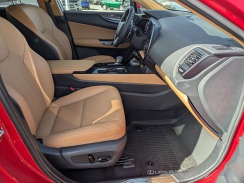 Used 2024 Lexus NX 250 FWD image 28