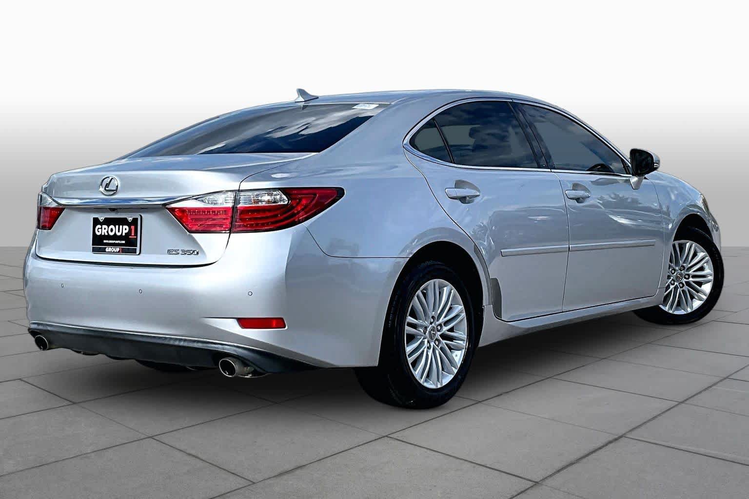 Used 2014 Lexus ES 350 w/ Luxury Package FWD image 13