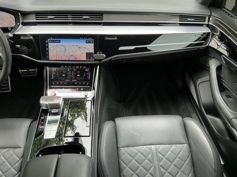 Used 2023 Audi S8 w/ S8 Comfort Plus Package AWD/4WD image 12