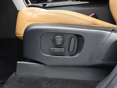 Used 2019 Land Rover Discovery HSE AWD/4WD image 14
