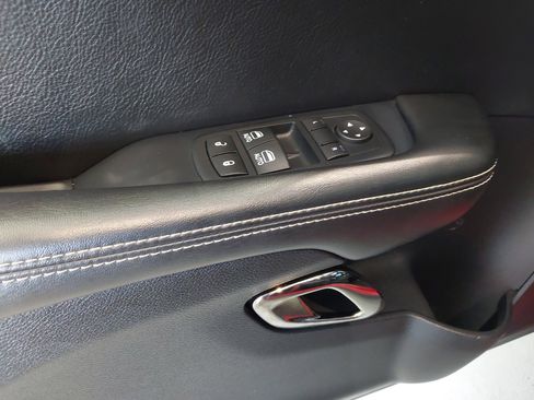 Used 2016 Dodge Challenger SRT Hellcat image 26