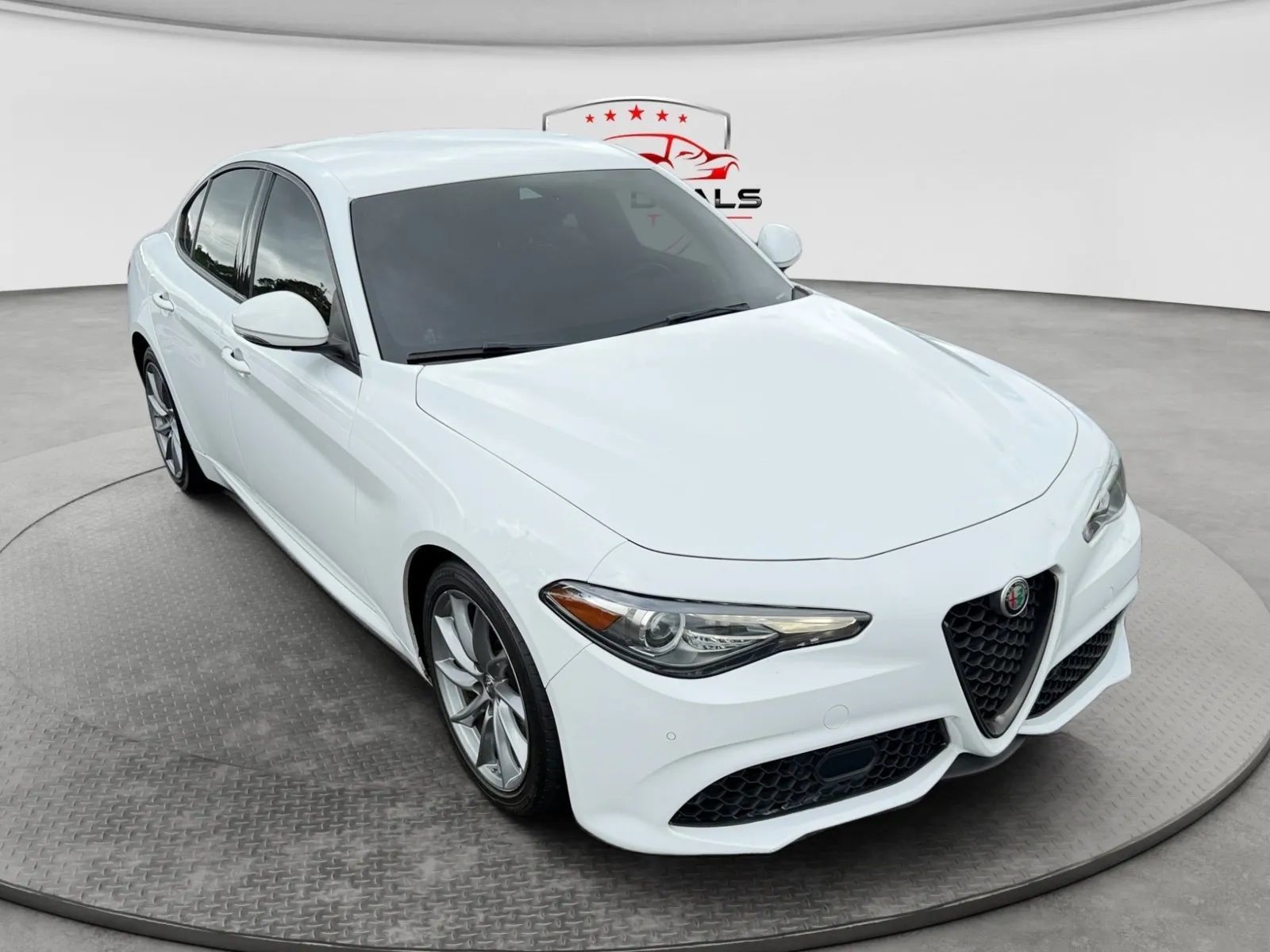 Used 2023 Alfa Romeo Giulia Sprint RWD image 8