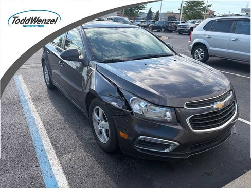Used 2016 Chevrolet Cruze LT FWD image 1