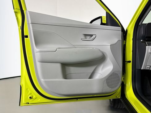 Used 2024 Hyundai Kona SEL w/ Convenience Package image 20