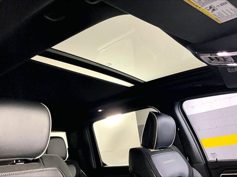 Used 2025 RAM 1500 Laramie image 14