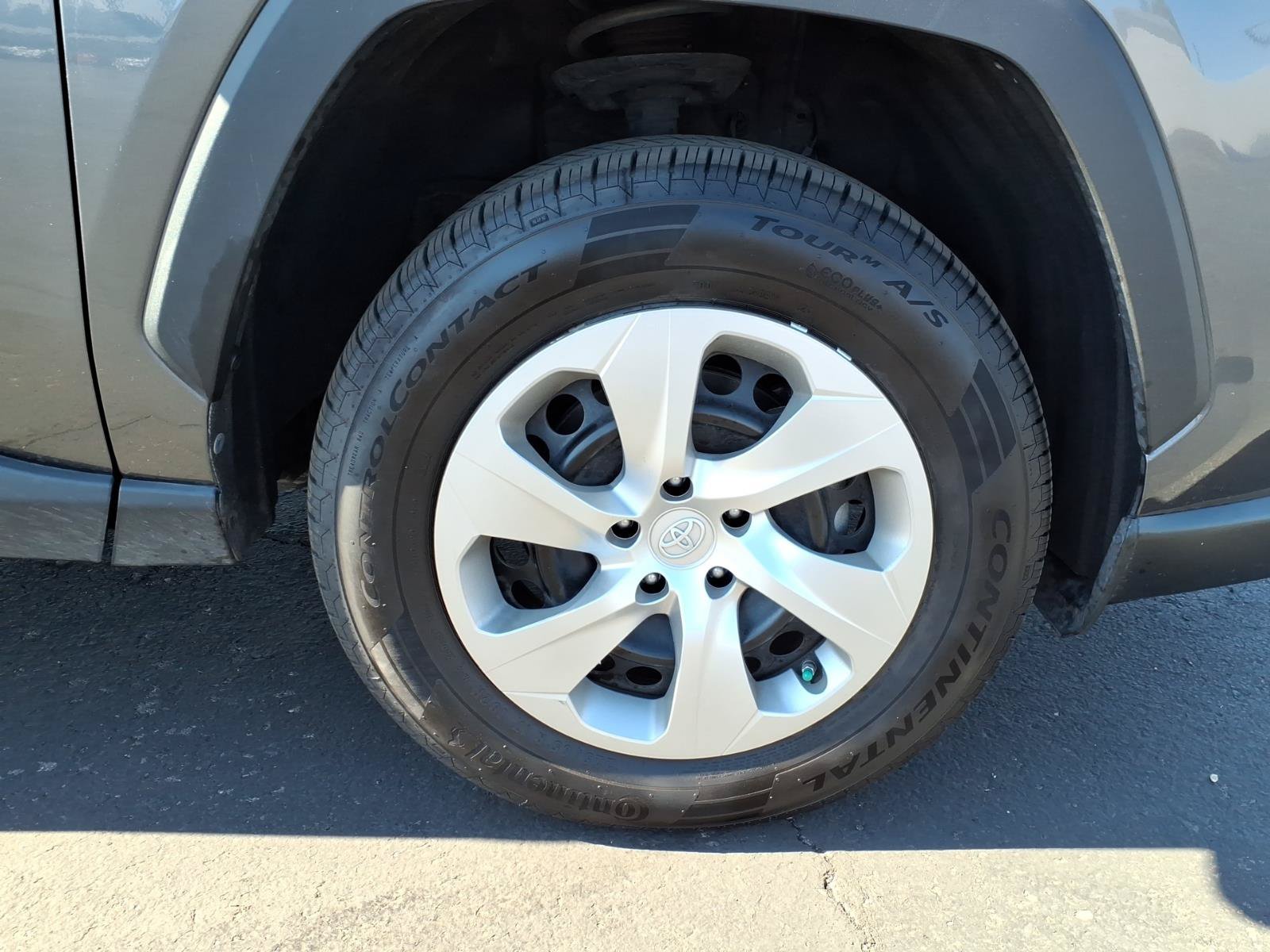 Used 2021 Toyota RAV4 LE w/ Carpet Mat Package (TMS) FWD image 8