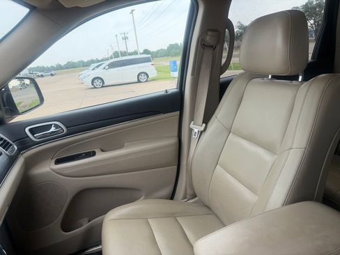 Used 2020 Jeep Grand Cherokee Limited AWD/4WD image 3