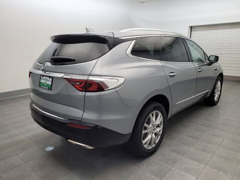 Used 2023 Buick Enclave Essence w/ Experience Buick Package FWD image 9