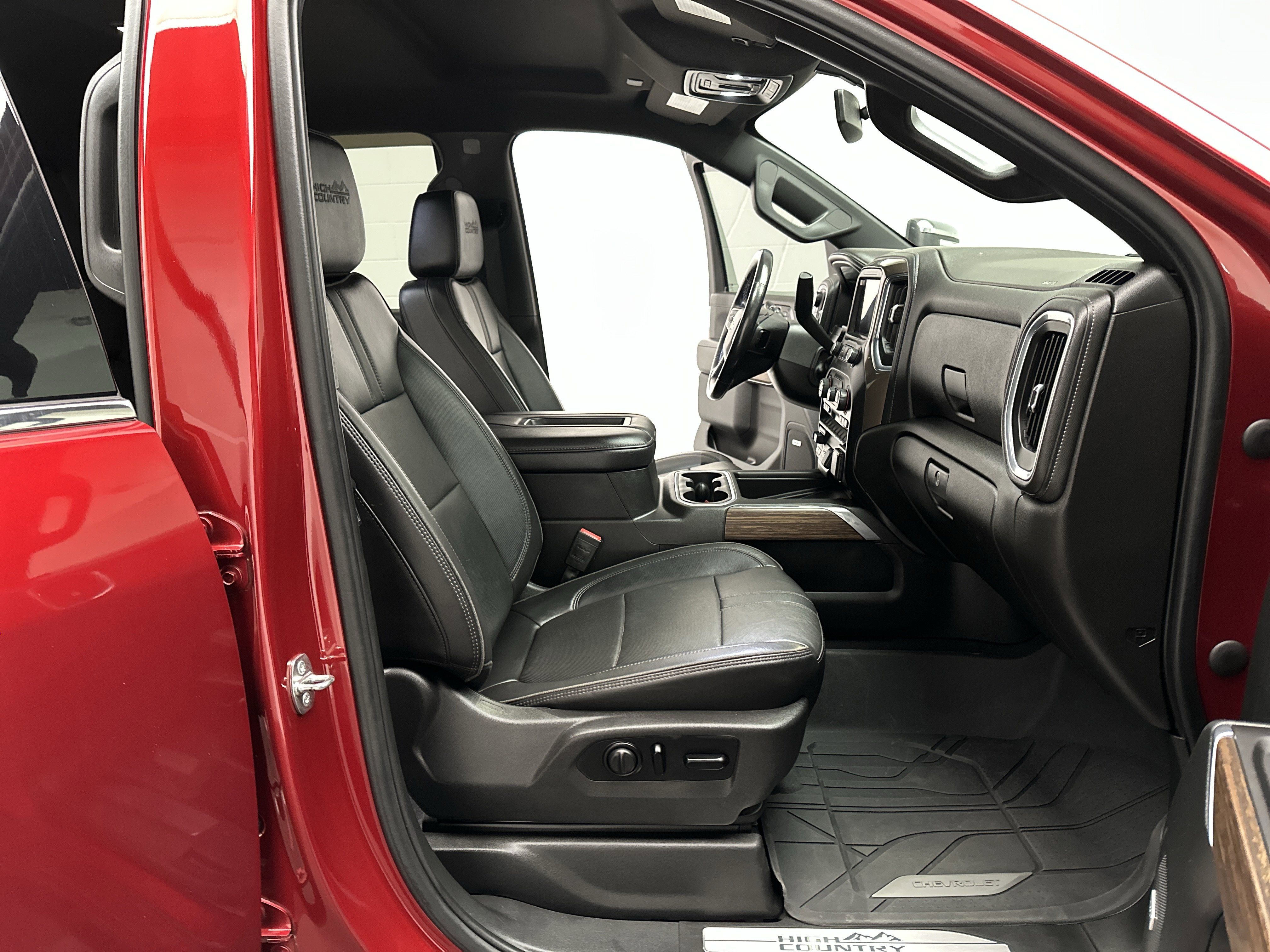 Used 2022 Chevrolet Silverado 3500 High Country AWD/4WD image 29