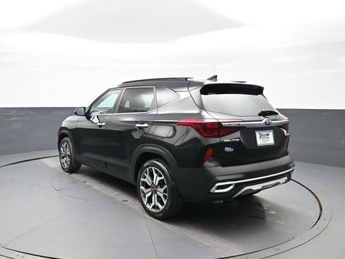 Certified 2021 Kia Seltos SX w/ SX Sunroof Package image 8